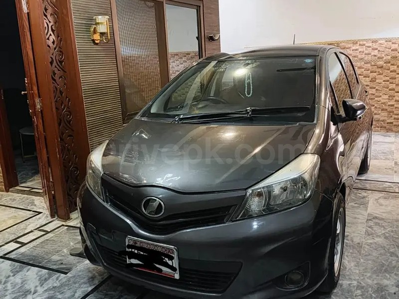Toyota Vitz 2012