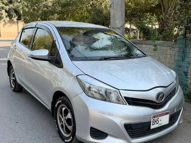 Toyota Vitz 2016