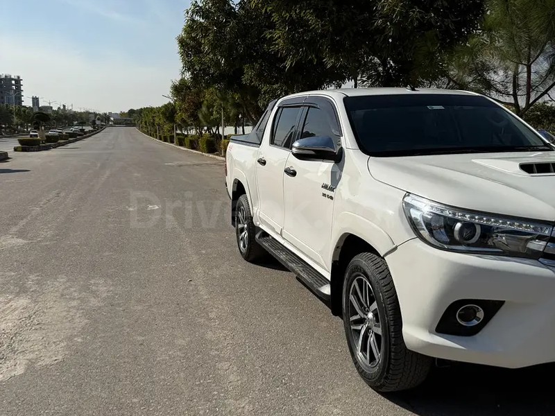 Toyota Hilux 2016