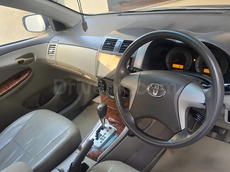 Toyota Corolla Altis 2010