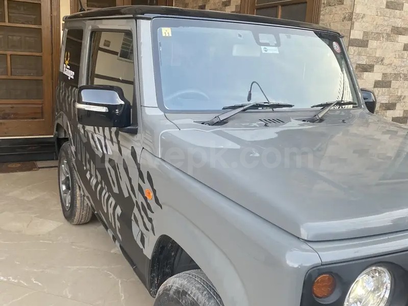 Suzuki Jimny 2023