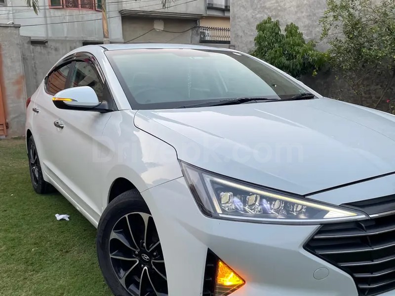 Hyundai Elantra 2021