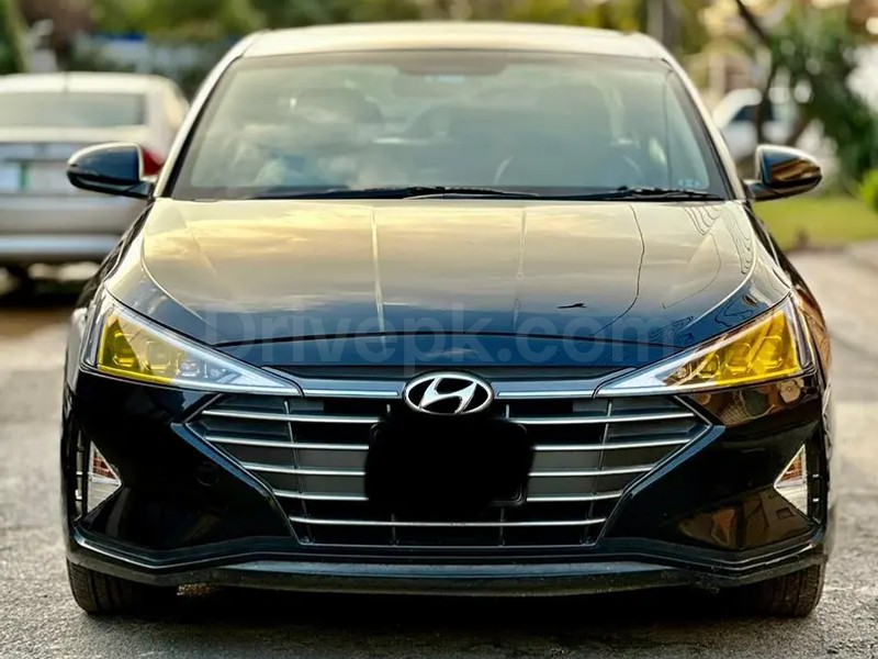 Hyundai Elantra 2022