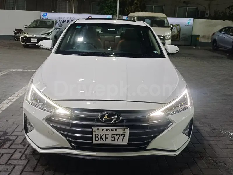 Hyundai Elantra 2022