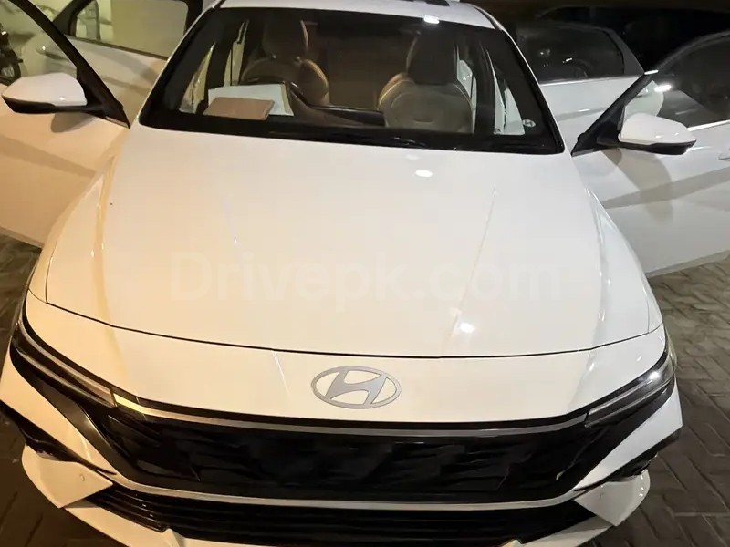 Hyundai Elantra 2025