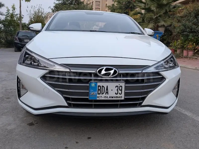 Hyundai Elantra 2024