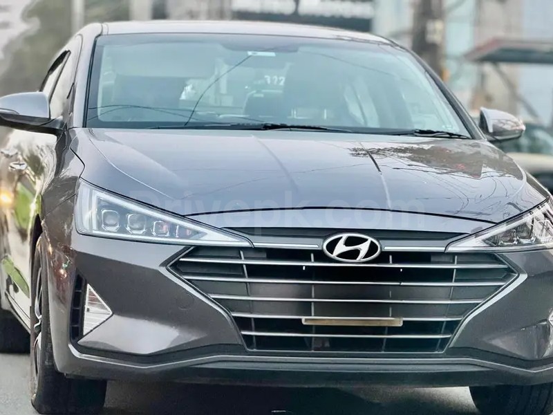 Hyundai Elantra 2022