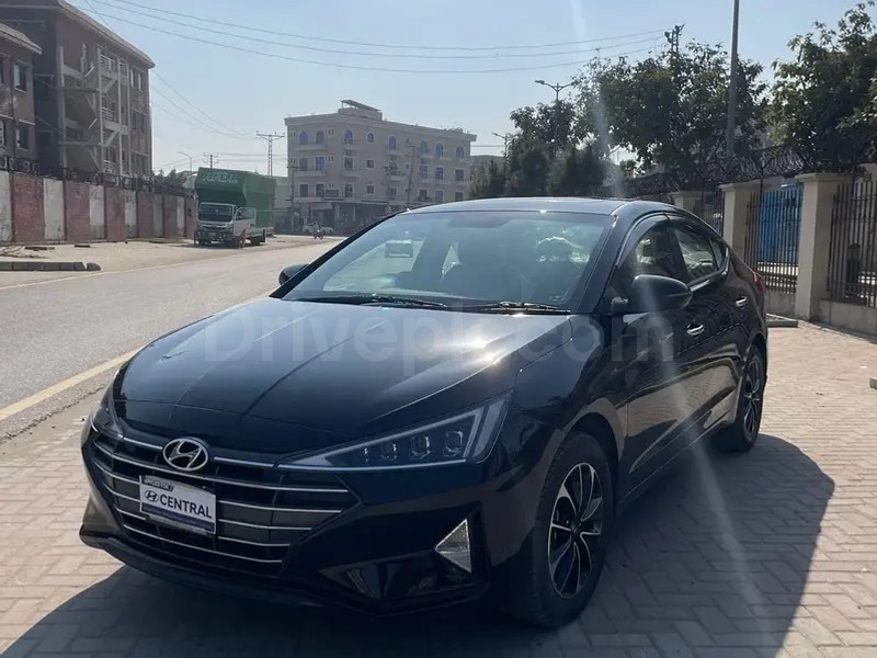 Hyundai Elantra 2025