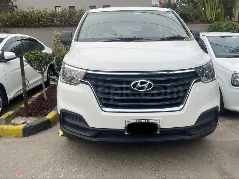 Hyundai Grand Starex 2020