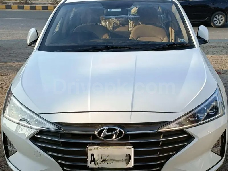 Hyundai Elantra 2022