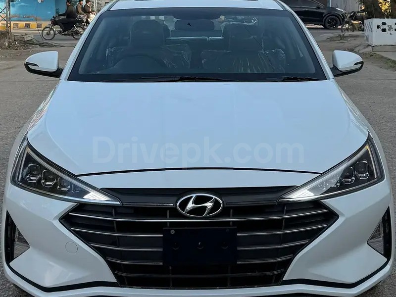 Hyundai Elantra 2022