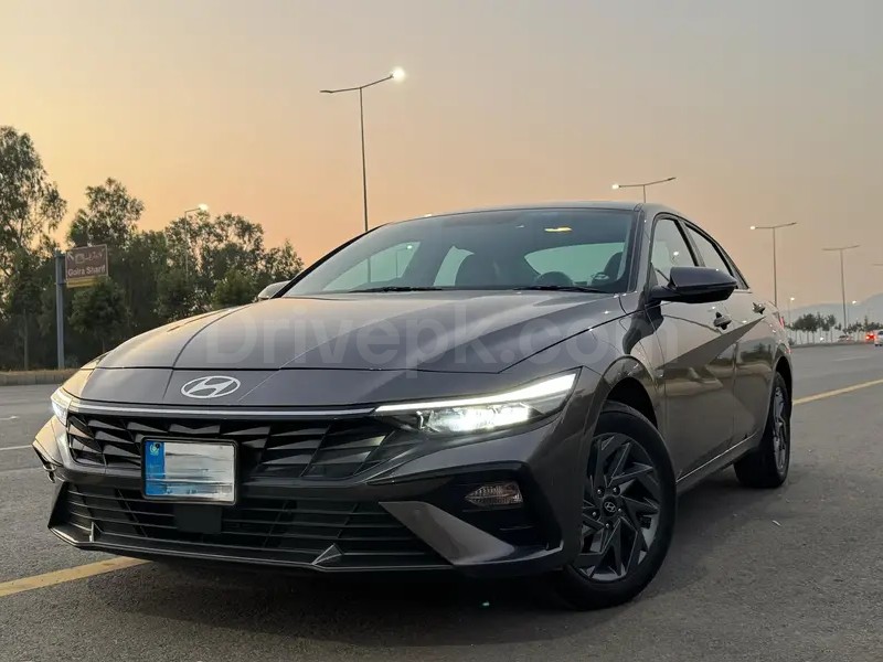 Hyundai Elantra 2025