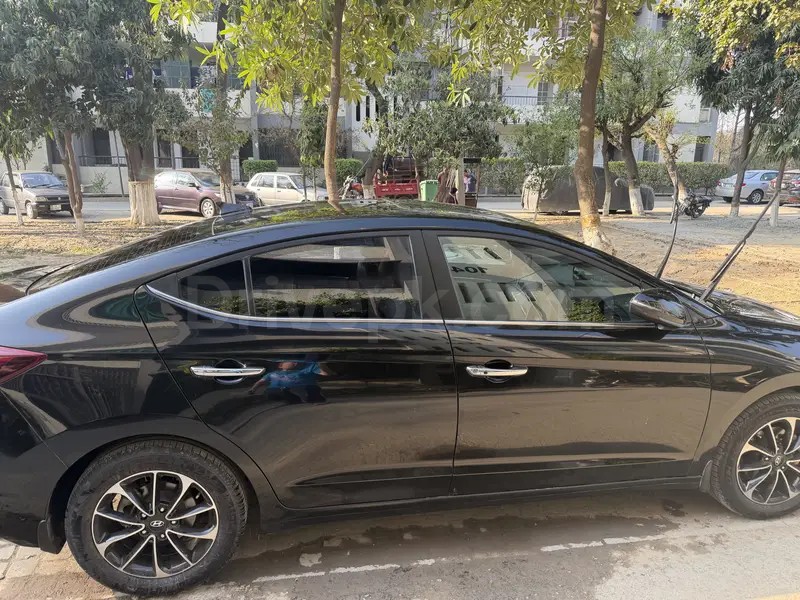 Hyundai Elantra 2021