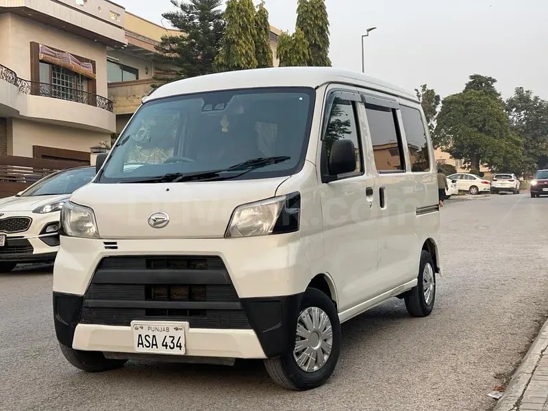 Daihatsu Hijet 2019