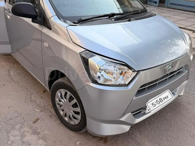 Daihatsu Mira 2022