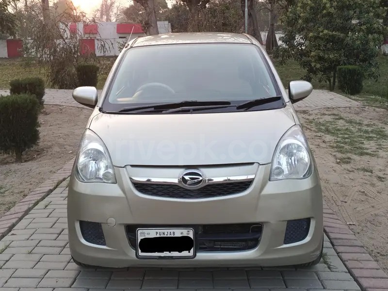Daihatsu Mira 2010