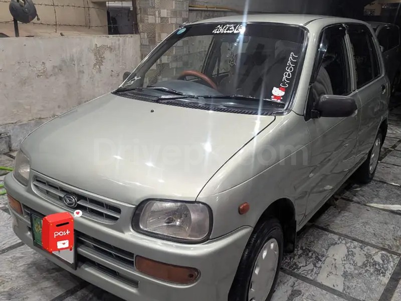 Daihatsu Cuore 2011