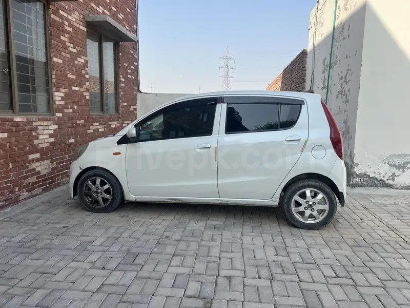 Daihatsu Mira 2014