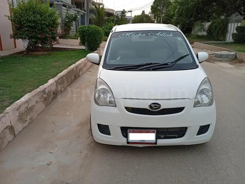 Daihatsu Mira 2012