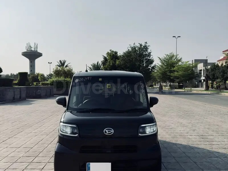 Daihatsu Tanto 2022