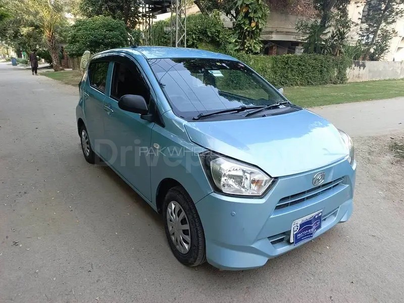 Daihatsu Mira 2023