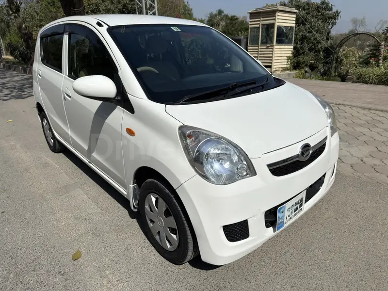 Daihatsu Mira 2009