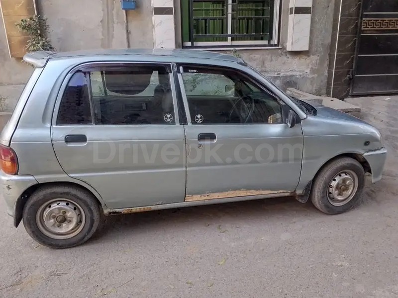 Daihatsu Cuore 2001