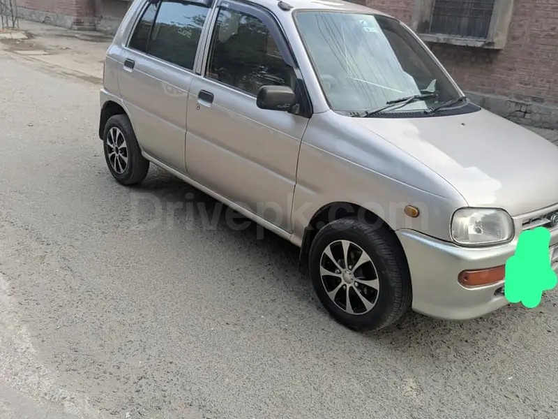 Daihatsu Cuore 2003