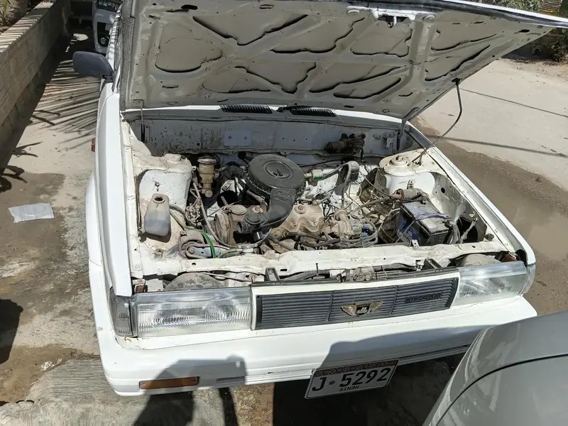 Nissan Sunny 1987