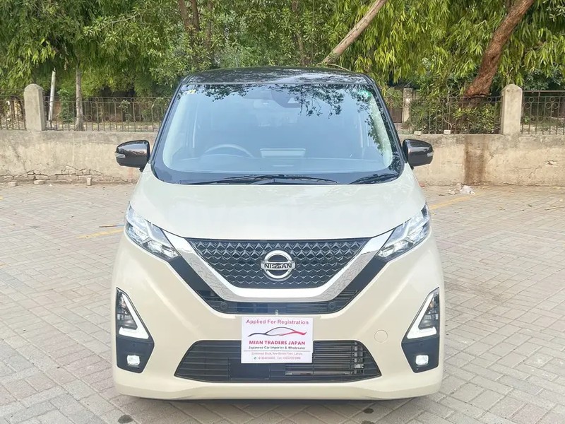 Nissan Dayz Highway Star 2023