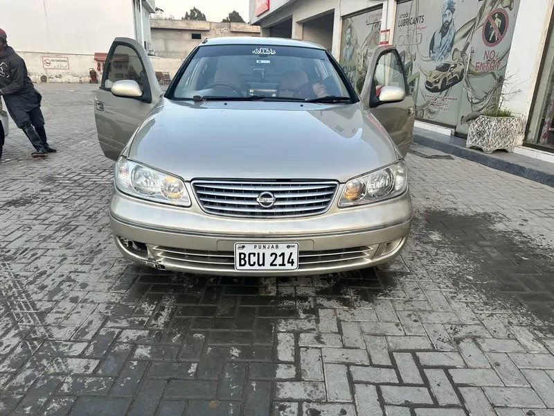 Nissan Sunny 2005