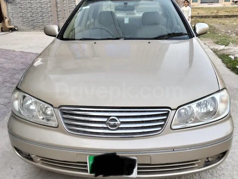 Nissan Sunny 2005