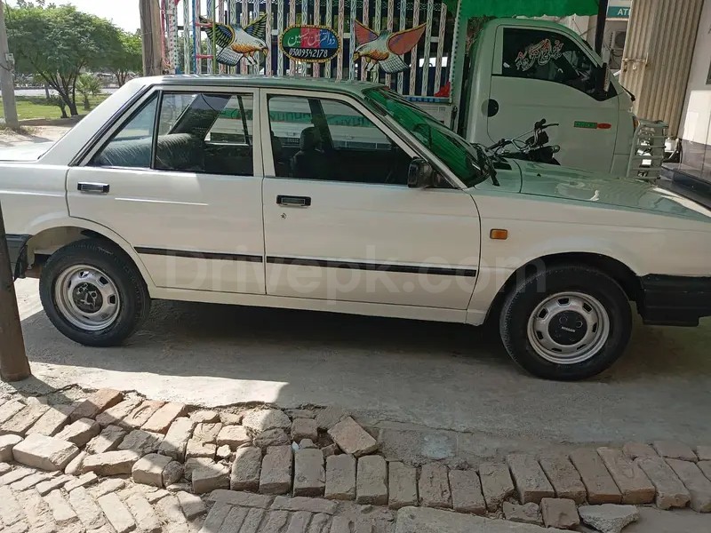 Nissan Sunny 1987