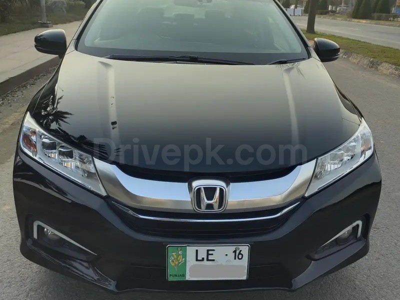 Honda Grace Hybrid 2016