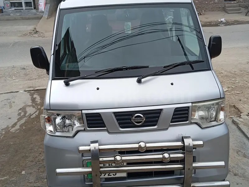 Nissan Clipper 2013