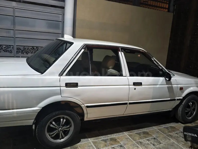 Nissan Sunny 1989