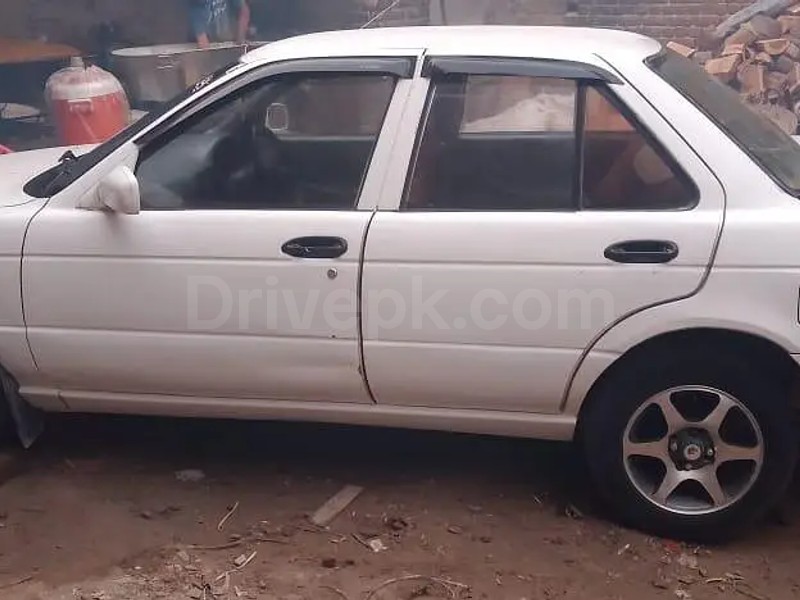 Nissan Sunny 1995
