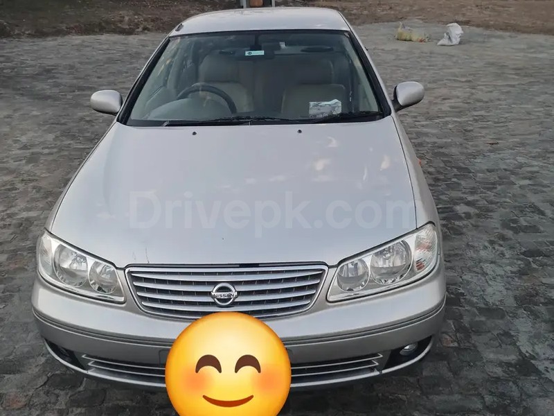 Nissan Sunny 2005