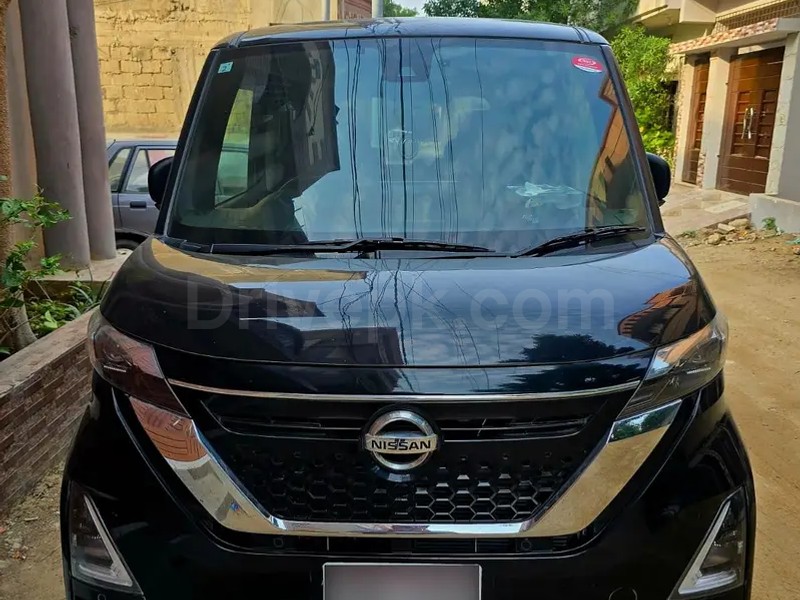 Nissan Roox 2021