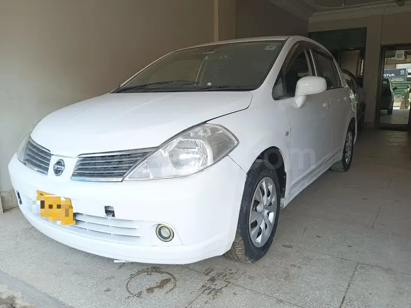 Nissan Tiida 2007