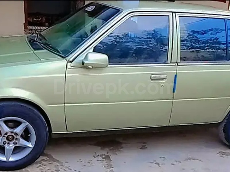 Nissan Sunny 1985