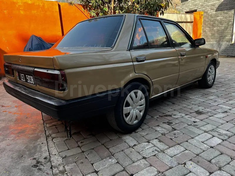 Nissan Sunny 1986