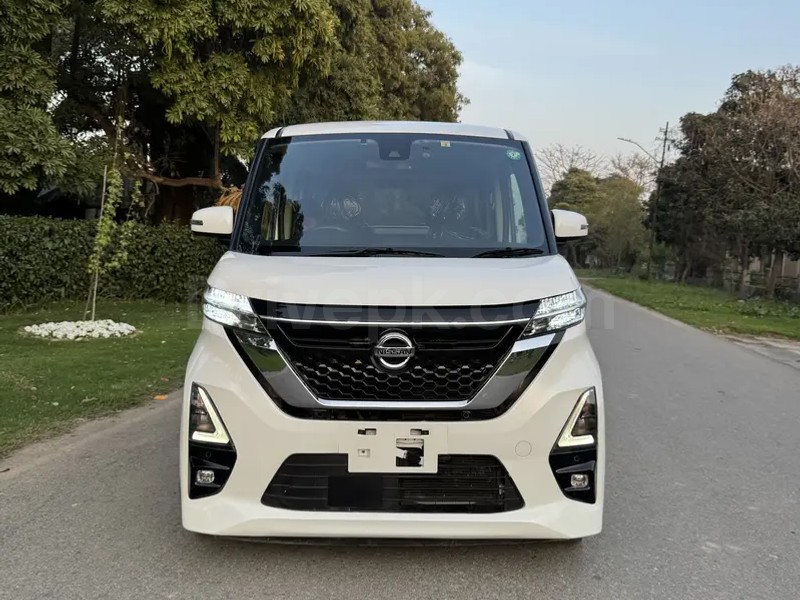 Nissan Roox 2022