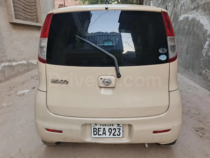 Nissan Moco 2011