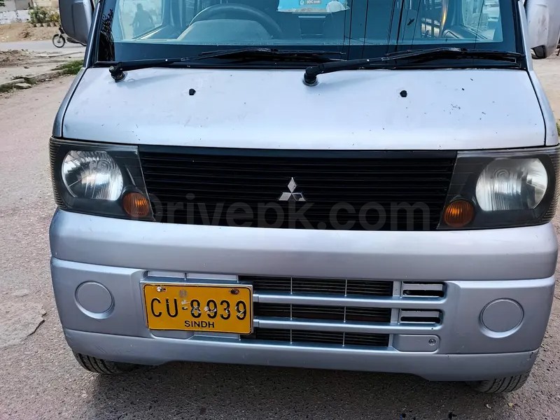 Mitsubishi Minicab Bravo 2014