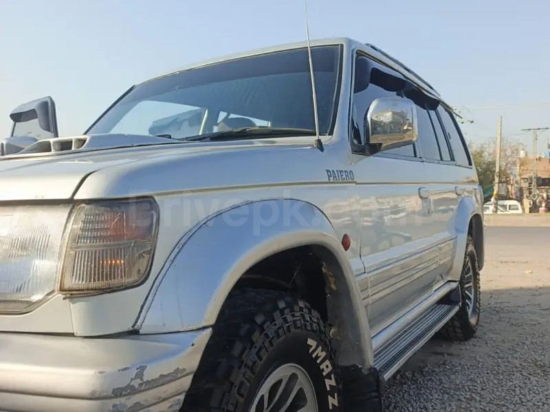 Mitsubishi Pajero 1992