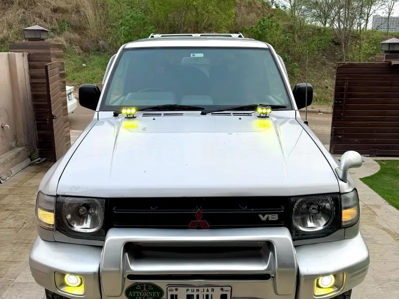 Mitsubishi Pajero 1995
