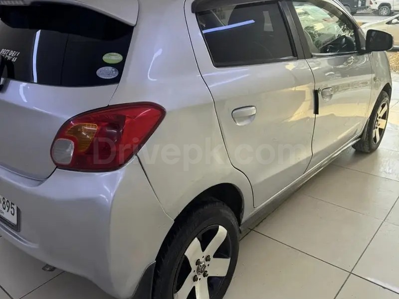 Mitsubishi Mirage 2012
