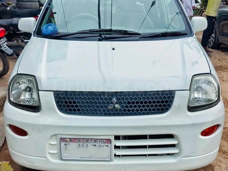Mitsubishi Minica 2013