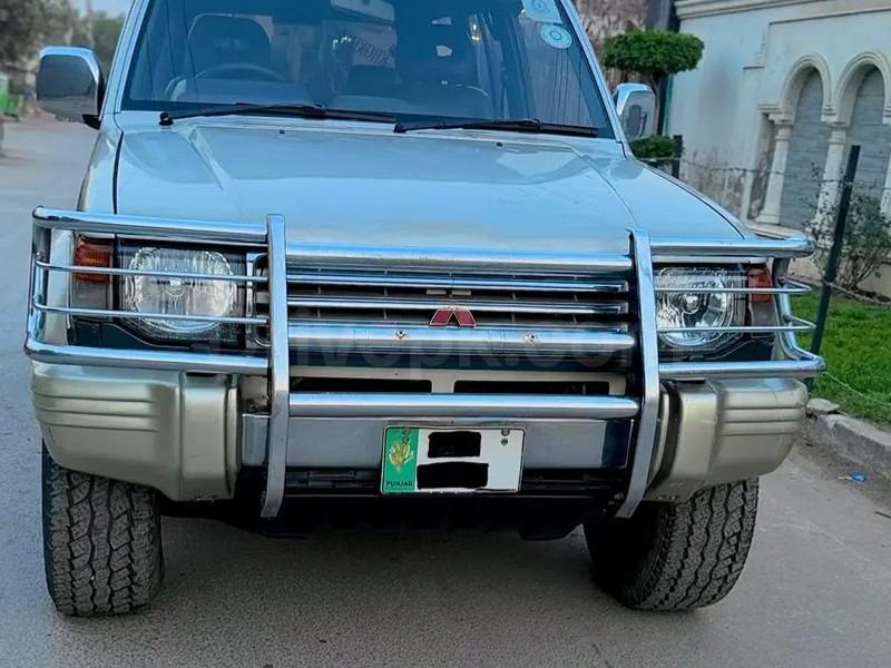 Mitsubishi Pajero 1993